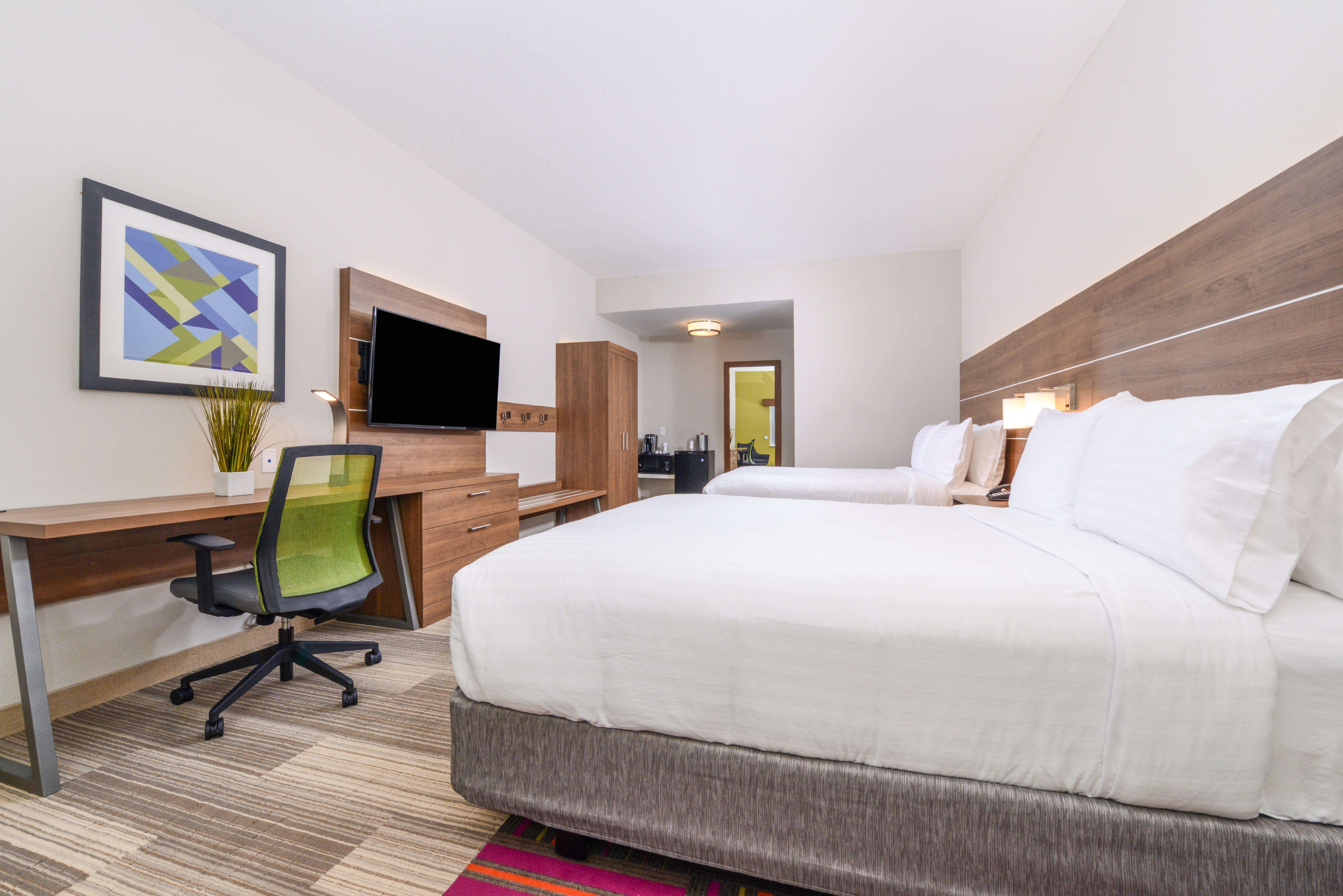 Holiday Inn Express & Suites - Ruskin By Ihg Exterior photo