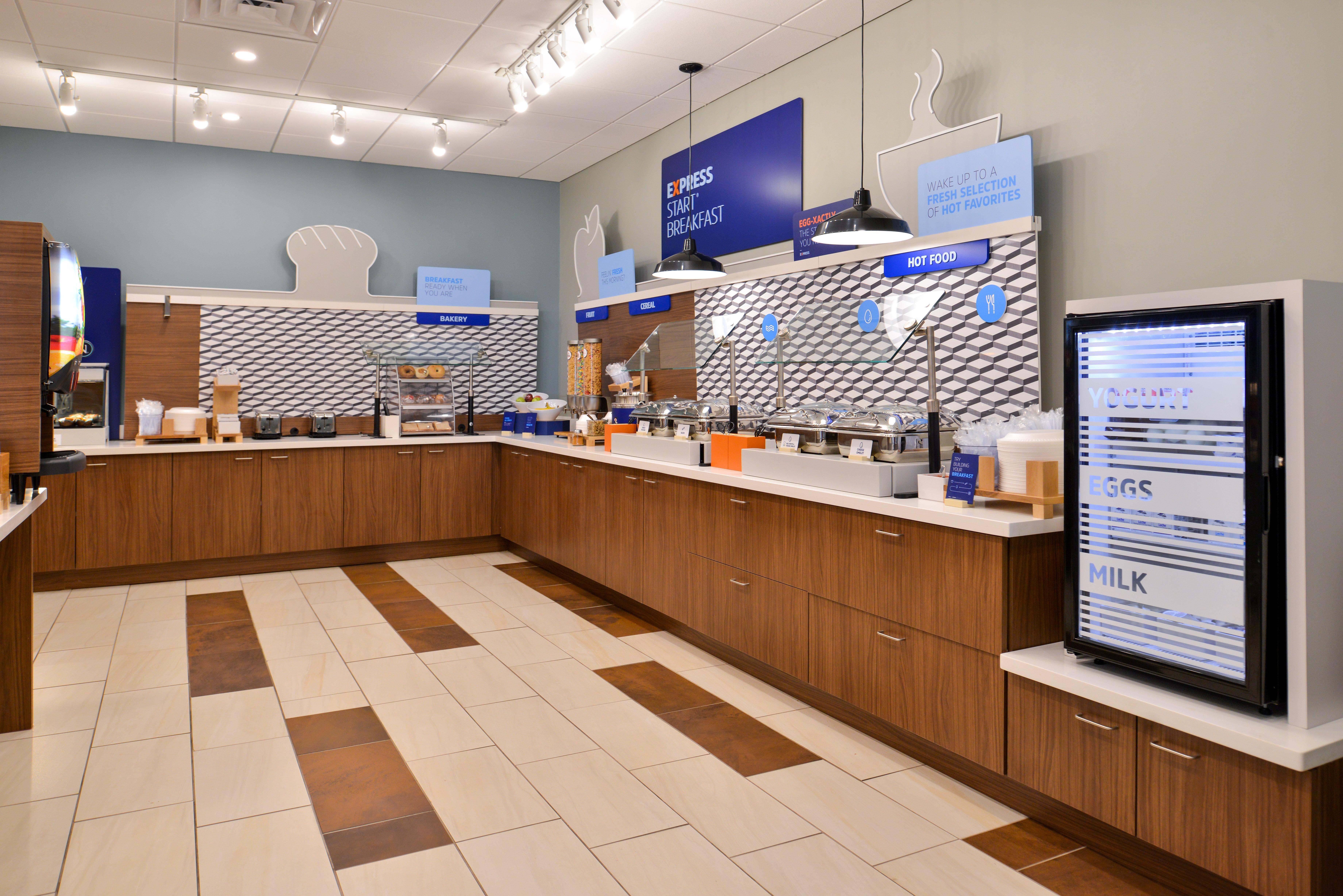 Holiday Inn Express & Suites - Ruskin By Ihg Exterior photo