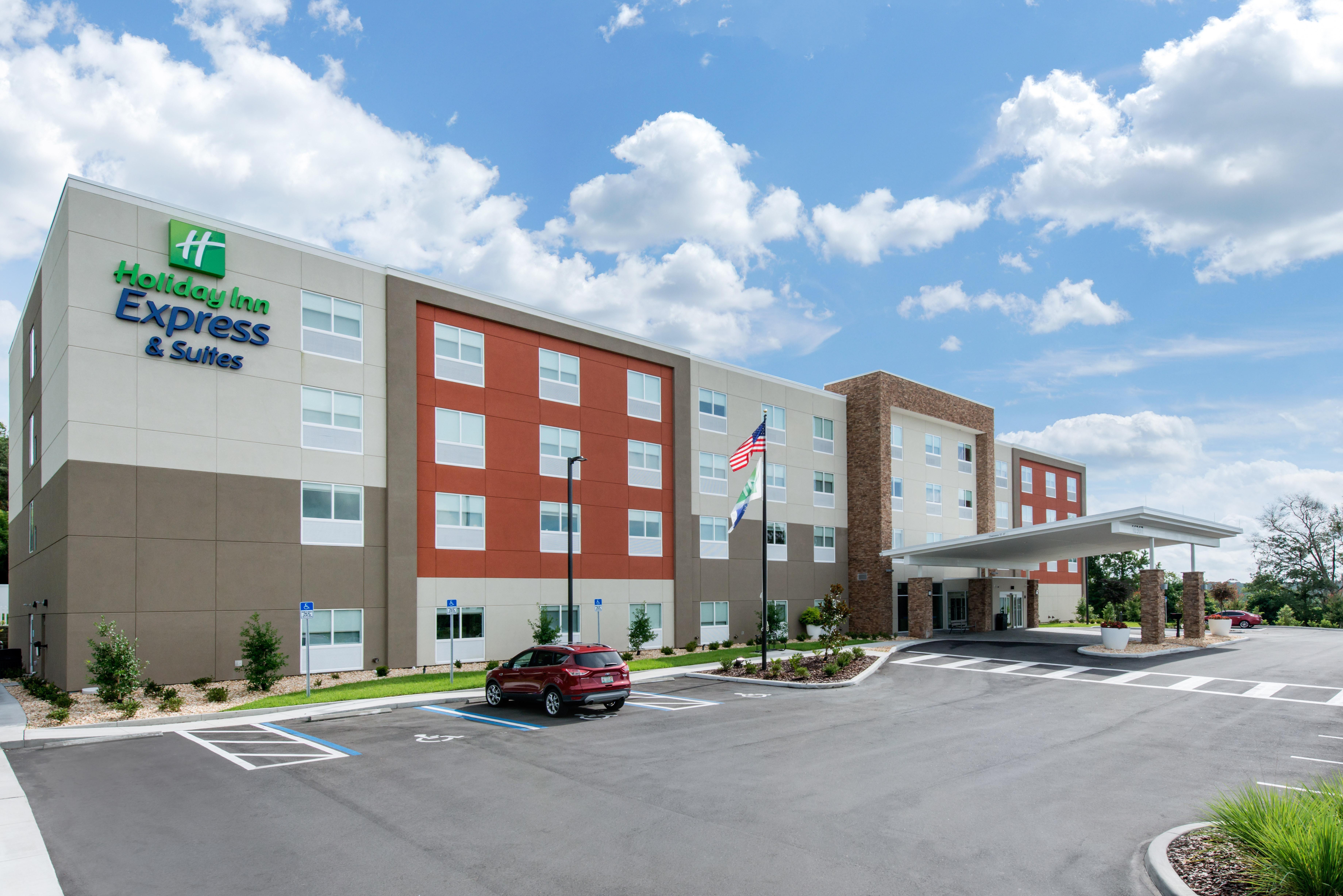 Holiday Inn Express & Suites - Ruskin By Ihg Exterior photo