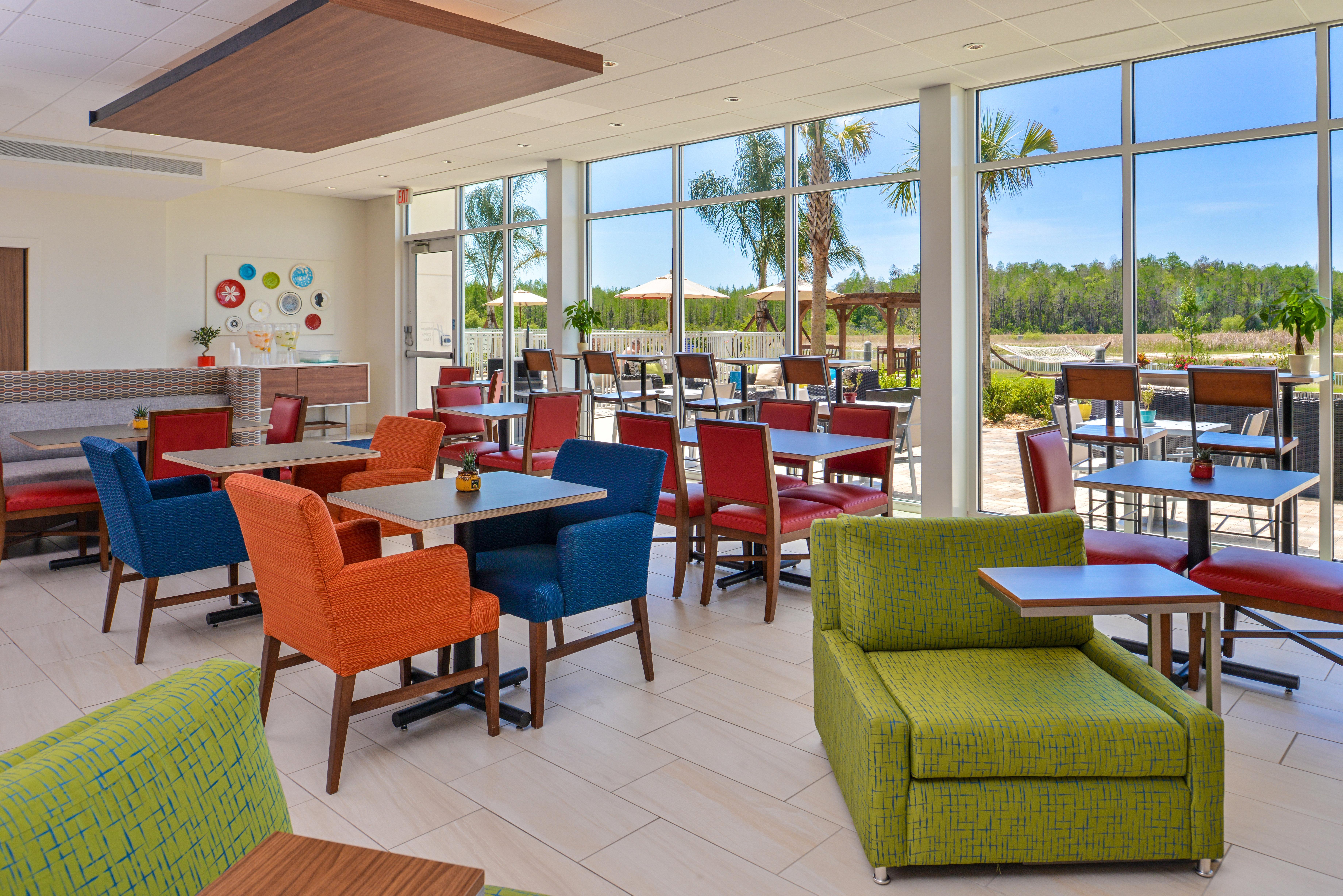 Holiday Inn Express & Suites - Ruskin By Ihg Exterior photo